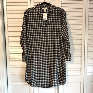 H&M Ladies Size XS or Small Black and White Shirt Dress